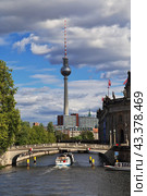 Berlin TV Tower, Fernsehturm, Germany (2015 год). Стоковое фото, фотограф Сергей Стрелков / Фотобанк Лори