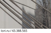 Трос металлический, крюки, стройка metal cable, hooks, construction. Стоковое видео, видеограф Опока Алексей / Фотобанк Лори