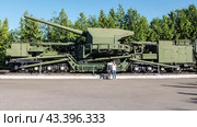 180-мм железнодорожная артиллерийская установка ТМ-1-180. СССР. Экспозиция боевой техники в музее Парка Победы в Москве. Техника времен второй мировой войны (2024 год). Редакционное фото, фотограф Константин Григорьев / Фотобанк Лори