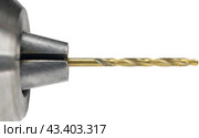 Патрон дрели и сверла на белом фоне. Cordless drill with twist bit closeup isolated on white. Стоковое фото, фотограф Татьяна Д / Фотобанк Лори