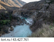 River Moraca, canyon Platije. montenegro, canyon, mountain road. Picturesque journey along roads of Montenegro among rocks and tunnels (2022 год). Редакционное фото, фотограф Павел Муравьев / Фотобанк Лори