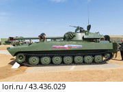 Самоходное артиллерийское орудие 2С36 Хоста, калибром 120мм.Средняя Ахтуба, Волгоградская область, Россия. (2021 год). Редакционное фото, фотограф Андрей Цыганков / Фотобанк Лори