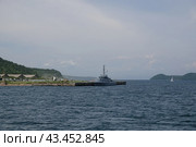 Рейдовый водолазный катер "РВК-971" проекта 14517 у мыса Шигина в бухте Новик залива Петра Великого (2022 год). Редакционное фото, фотограф Free Wind / Фотобанк Лори