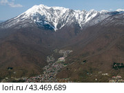 Гора Ачишхо и "Красная поляна" (2023 год). Стоковое фото, фотограф Алексей Стрельцов / Фотобанк Лори