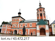 Иоано - Предтеченский монастырь. Вязьма. Смоленская область. Россия (2021 год). Редакционное фото, фотограф Дмитрий Сакретарев / Фотобанк Лори