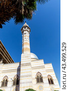Mosque named after Saif ad Din Yalbuga in central square of Damascus. Inscription on mosque translates as “Allah is great and glorious”. Syrian Arab Republic (2023 год). Стоковое фото, фотограф Евгений Ткачёв / Фотобанк Лори