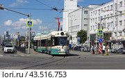 Трамвай УТМ 71-431Р «Достоевский», проспект Ленина, Екатеринбург (2024 год). Редакционное фото, фотограф Алексей Иванов / Фотобанк Лори