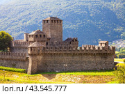 Medieval castle of Montebello on summer day. Bellinzona. Switzerland. Стоковое фото, фотограф Яков Филимонов / Фотобанк Лори