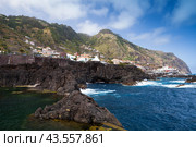 Coastal landscape photo of Porto Moniz town, Madeira, Portugal (2017 год). Стоковое фото, фотограф EugeneSergeev / Фотобанк Лори