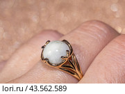 Golden ring with goshenite stone. Стоковое фото, фотограф Анна Павлова / Фотобанк Лори
