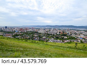 Вид с Караульной горы на город Красноярск (2024 год). Стоковое фото, фотограф Александр Тараканов / Фотобанк Лори