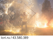 Пиротехническое шоу на фестивале «СольФест» в Сольвычегодске (2024 год). Стоковое фото, фотограф Николай Гернет / Фотобанк Лори