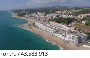 Aerial view of the seaside resort town of San Paul de Mar in Catalonia, Spain. Стоковое видео, видеограф Яков Филимонов / Фотобанк Лори