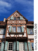 Half-timbered ( Fachwerk ) house in Maulbronn, Germany (2015 год). Стоковое фото, фотограф Сергей Стрелков / Фотобанк Лори
