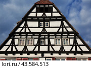 Half-timbered ( Fachwerk ) house in Maulbronn, Germany (2015 год). Стоковое фото, фотограф Сергей Стрелков / Фотобанк Лори