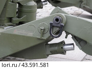 Маркировка подбитой военной техники США на Украине на выставке в Москве во время проведения СВО (2024 год). Редакционное фото, фотограф Дмитрий Неумоин / Фотобанк Лори