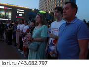 Балашиха, председатель Совета депутатов городского округа Балашиха Геннадий Владимирович Попов на акции "Дети Донбасса" на площади Славы (2024 год). Редакционное фото, фотограф Дмитрий Неумоин / Фотобанк Лори