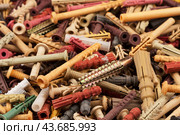 Close-up, dowels. This components called quick installation. Стоковое фото, фотограф Александр Собко / Фотобанк Лори