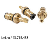 Кран-букса для смесителя на белом фоне. Faucet head for faucet on white background. Стоковое фото, фотограф Татьяна Д / Фотобанк Лори