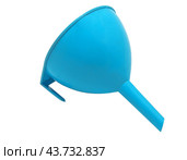 Пластмассовая кухонная воронка на белом фоне. Plastic kitchen funnel on white background. Стоковое фото, фотограф Татьяна Д / Фотобанк Лори