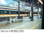 Станция метро «Белорусская» Московского центрального диаметра, линия D1, МЦД (2024 год). Редакционное фото, фотограф Ирина Михайличенко / Фотобанк Лори