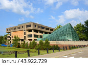 State University of New York at New Paltz (SUNY New Paltz), public university. Student Union Building, Atrium on summer sunny day (2014 год). Редакционное фото, фотограф Валерия Попова / Фотобанк Лори