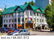Городской пейзаж. Офис застройщика ИП "К.И.Т". Воронеж (2024 год). Редакционное фото, фотограф Владимир Шибаев / Фотобанк Лори
