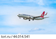 AIRPORT FRANKFURT,GERMANY: JUNE 23, 2017: Boeing 737-800 Turkish Airlines is the national flag carrier airline of Turkey.It serves more destinations non-stop from a single airport. Редакционное фото, фотограф Андрей Армягов / Фотобанк Лори