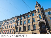 Стремянная улица, дома 18 и 20. Санкт-Петербург (2024 год). Редакционное фото, фотограф E. O. / Фотобанк Лори