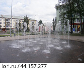 Городской фонтан в Чебаркуле (2024 год). Редакционное фото, фотограф Елена Кочкина / Фотобанк Лори
