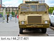 Австрийский вездеход «Pinzgauer». Передвижная выставка трофейной техники НАТО "Сила в правде- гордость и победа". Город Тюмень (2024 год). Редакционное фото, фотограф Александр Тараканов / Фотобанк Лори