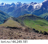 Mountain landscape with observatory in the distance and mountain peaks in the background. Стоковое фото, фотограф Евгений Харитонов / Фотобанк Лори