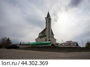 Набережные Челны. Мечеть Тауба (2024 год). Редакционное фото, фотограф Литвяк Игорь / Фотобанк Лори