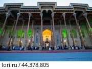 Bolo Haouz Mosque in Bukhara (2022 год). Редакционное фото, фотограф Юлия Белоусова / Фотобанк Лори
