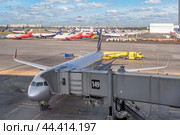MOSCOW, RUSSIA - JULY 08, 2022: Sheremetyevo International Airport is the busiest airport in Russia. Airlines fleet at Moscow. Стоковое фото, фотограф Павел Муравьев / Фотобанк Лори