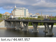 Московский мост в Чебоксарах (2024 год). Стоковое фото, фотограф Иван Дуплик / Фотобанк Лори