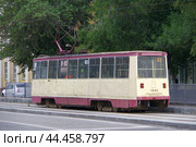 Трамвай 71-605 (КТМ-5М3) №1343, остановка Орджоникидзе, улица Цвиллинга, город Челябинск (2024 год). Редакционное фото, фотограф Алексей Иванов / Фотобанк Лори