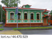 Дом доктора Державина. Курган, Советская улица, 149 (2024 год). Редакционное фото, фотограф Алексей Иванов / Фотобанк Лори