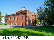 Больница земская(Народная больница) на улице Киселева, 72 в городе Вязники Владимирской области (2024 год). Редакционное фото, фотограф Сергей Овчинников / Фотобанк Лори