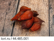 Sweet tropical exotic fruit - sala. Стоковое фото, фотограф Андрей Старостин / Фотобанк Лори