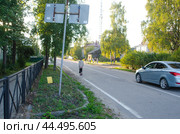 Улица в российском городе. Вельск. Архангельская область (2024 год). Стоковое фото, фотограф Яковлев Сергей / Фотобанк Лори