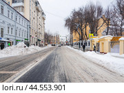 Улица Остоженка зимой. Москва (2023 год). Редакционное фото, фотограф Алёшина Оксана / Фотобанк Лори