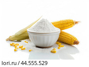 Fresh corn and cornflour on white background. Стоковое AI-изображение, AI-художник Иван Рябоконь / Фотобанк Лори