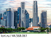 Singapore,  business center, skyscrapers in modern metropolis, city. Singapore Central Area Marina Bay, Singapore CBD (2022 год). Редакционное фото, фотограф Павел Муравьев / Фотобанк Лори