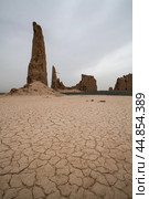 Ruins of ancient Dzhanpik-kala fortress (2022 год). Стоковое фото, фотограф Юлия Белоусова / Фотобанк Лори