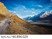 Road to Ki Monastery. Spiti Valley, Himachal Pradesh (2010 год). Стоковое фото, фотограф Дмитрий Рухленко / Фотобанк Лори