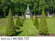 Римский фонтан в Нижнем парке. Петродворец (2024 год). Редакционное фото, фотограф Анна Карасева / Фотобанк Лори