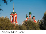 The Golden Ring of Russia, the city of Pereslavl-Zalessky. The Church of the Forty Martyrs of Sebaste at dawn at Pleshcheyev Lake. Стоковое фото, фотограф Photojuli / Фотобанк Лори