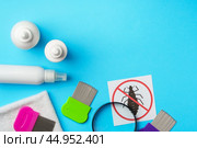Anti lice equipment on blue background top view. Стоковое фото, фотограф Сергей Толмачёв / Фотобанк Лори