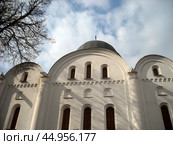 Борисоглебский собор, музей архитектуры в парке Детинец города Чернигов, Украина. Солнечный весенний день. Стоковое фото, фотограф Александр Кузнецов / Фотобанк Лори